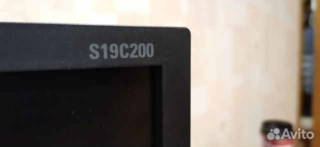 Монитор samsung S19C200