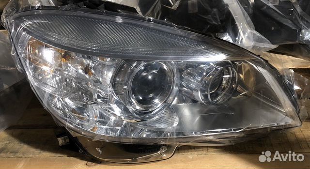 Фара правая Mercedes 204 Фара правая Mercedes 204