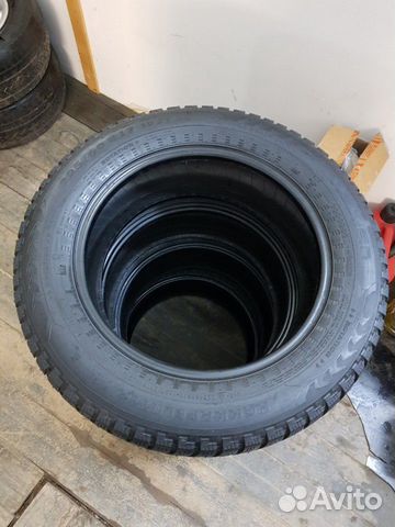 Комплект Зимний Резины Nokian Hakka 5 225/60/R17 Комплект Зимний Резины Nokian Hakka 5 225/60/R17