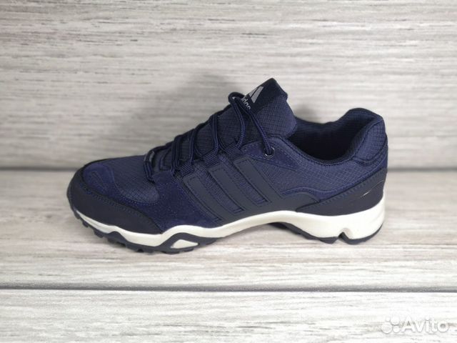 Кроссовки Адидас Gore-Tex новые, 41 Кроссовки Адидас Gore-Tex новые, 41