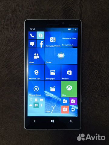 Телефон Nokia Lumia 930