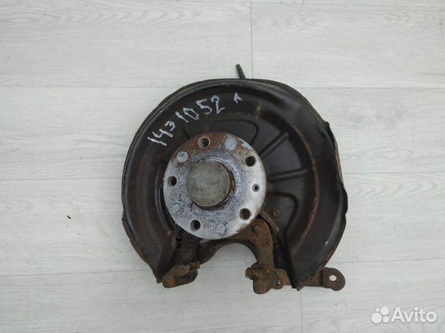 Кулак задний левый 1K0505435AB VW Golf VI 2009-201