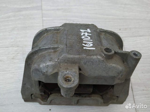 Опора двигателя правая 1K0199262AJ Skoda Octavia