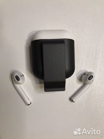 Чехлы для беспроводных наушников AirPods