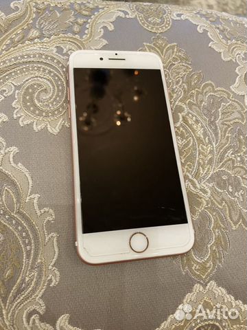 Телефон iPhone 7 Розовый Телефон iPhone 7 Розовый