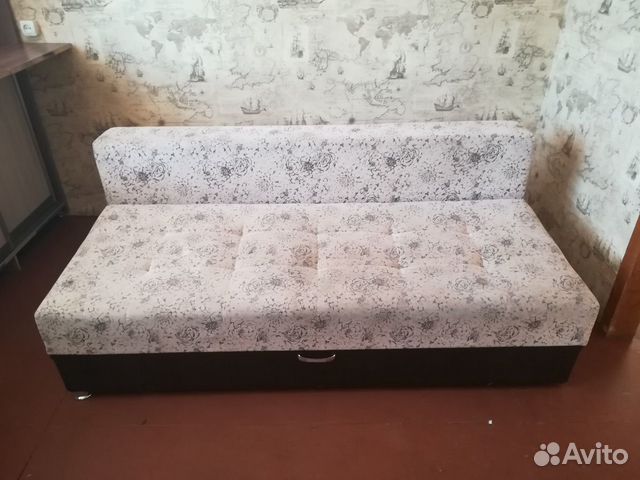 Диван