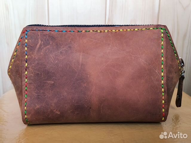 Кожаная косметичка ручной работы Кожаная косметичка ручной работы