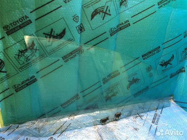 Стекло двери передней правой honda Civic 4D 2006 Стекло двери передней правой honda Civic 4D 2006