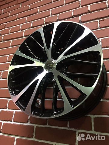 Диски R18 Toyota Camry V70 на Lexus