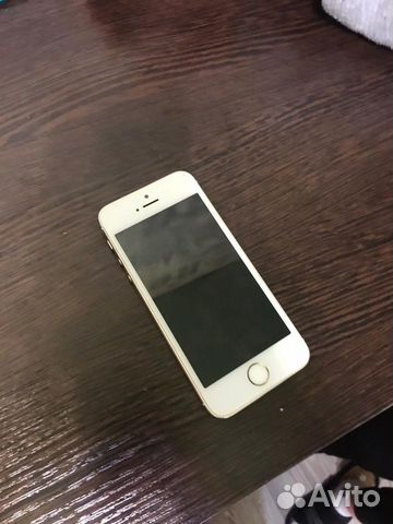 Телефон iPhone