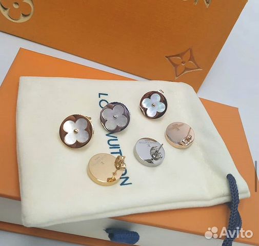 Серьги Пусеты Louis Vuitton Серьги Пусеты Louis Vuitton