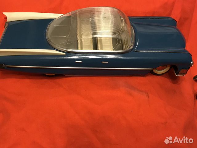 Игрушка Cadillac Eldorado на тросиковом механизме Игрушка Cadillac Eldorado на тросиковом механизме