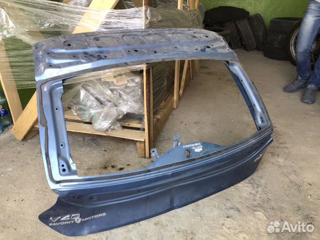 Крышка багажника Volvo V40 CC Крышка багажника Volvo V40 CC