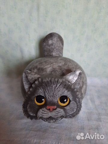 Каменная статуэтка серого котика Каменная статуэтка серого котика