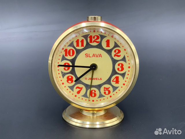 Slava 11 jewels Настольные часы будильник ретро Slava 11 jewels Настольные часы будильник ретро