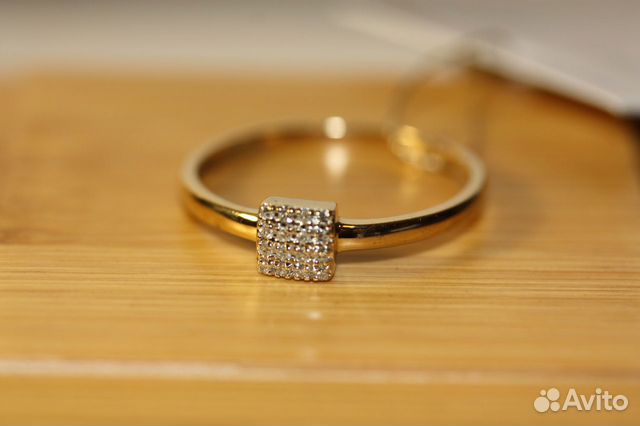 Золотое кольцо с бриллиантами