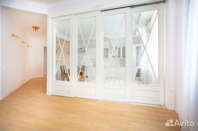 4-к квартира, 208 м², 5/8 эт. 4-к квартира, 208 м², 5/8 эт.