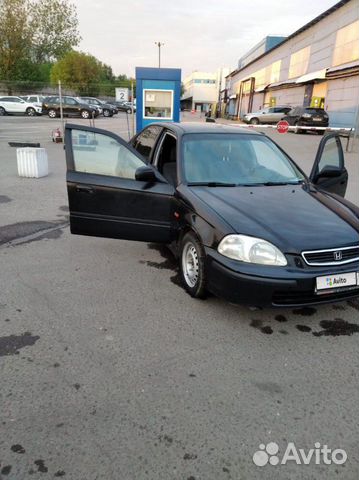 Honda Civic 1.5 МТ, 1997, битый, 315 000 км Honda Civic 1.5 МТ, 1997, битый, 315 000 км