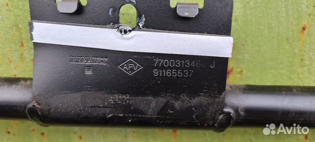 Решётка разделительная салона Renault 7700313466 J Решётка разделительная салона Renault 7700313466 J