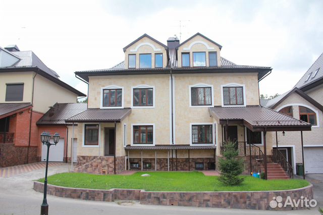 Таунхаус 430 м² на участке 2.5 сот.