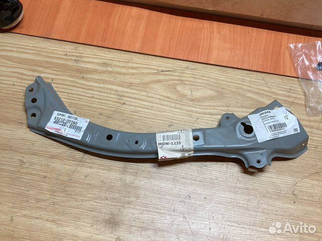 Планка телевизора правая Lexus gs300 gs430 05-07г