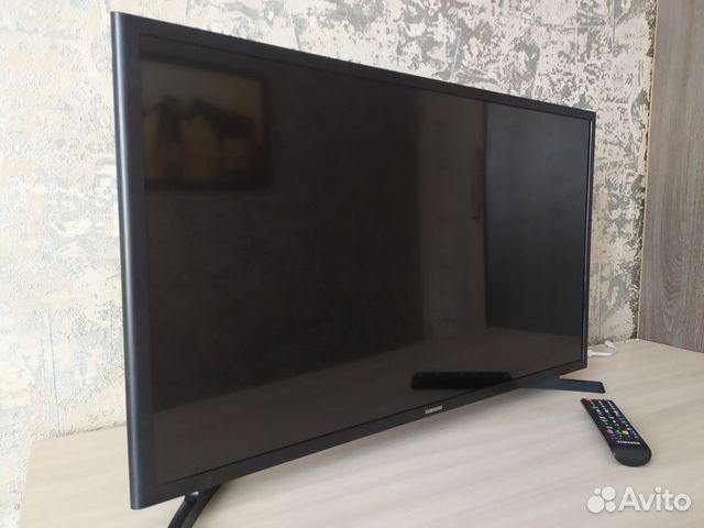 Телевизор Samsung Smart TV (82см) Телевизор Samsung Smart TV (82см)