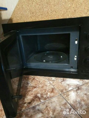 Микроволновая печь Hotpoint Ariston