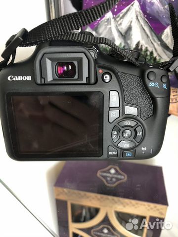 Зеркальный фотоаппарат Canon EOS 2000D Зеркальный фотоаппарат Canon EOS 2000D