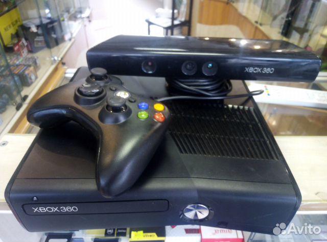 Xbox 360 slim, 4 гб+ 1 джой + кинект + 8 игр/Донат