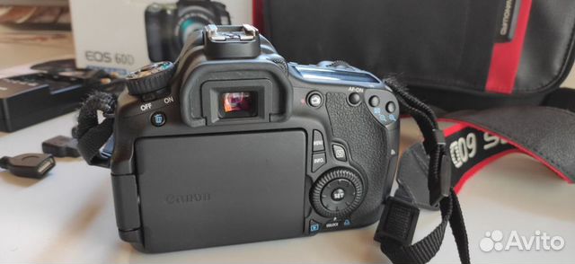 Зеркальный фотоаппарат Canon EOS 60D Зеркальный фотоаппарат Canon EOS 60D