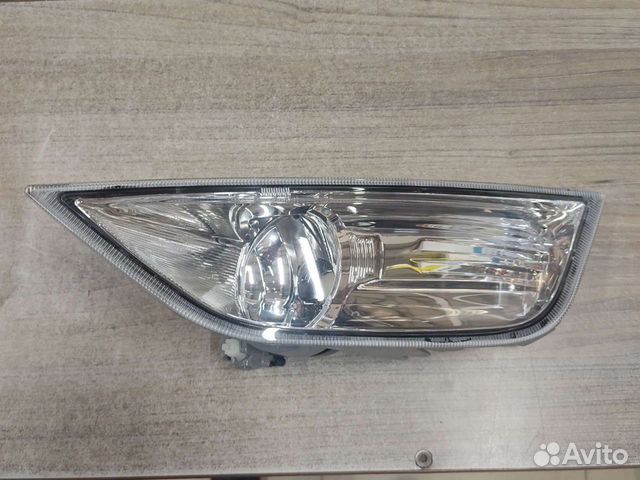 Продам противотуманную фару левую на Ford Mondeo 4