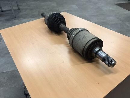 Приводной вал Toyota Land Cruiser 100 Передний