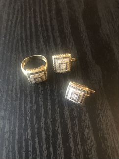 Золотые серьги и кольцо