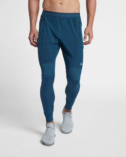 Шикарные беговые nike со множеством карманов