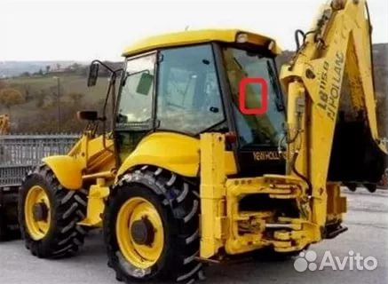New Holland LB115 Стекло заднее
