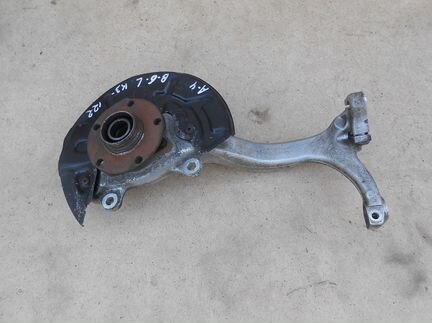 Поворотный кулак левый Ауди А4 Б6 8Е0407253С