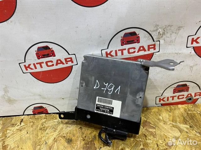 Блок управления двс Toyota Avensis 2