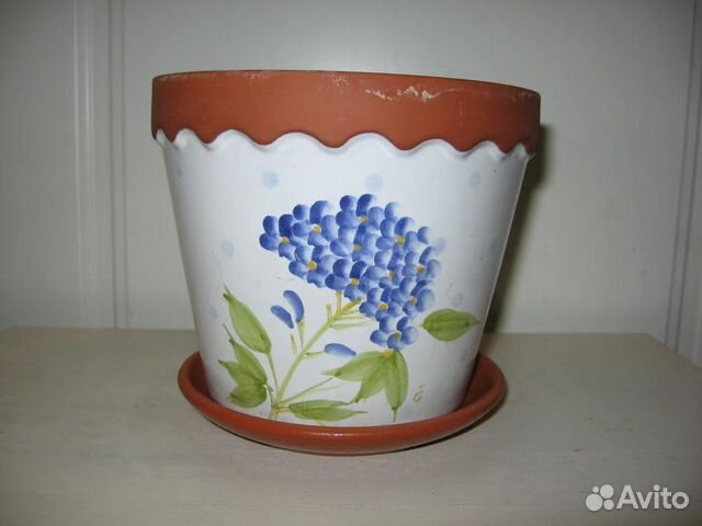 Горшок для домашних цветов с поддоном