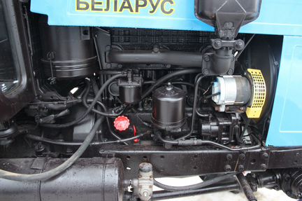 Трактор мтз 82.1 2011г. с кондиционером синий - фотография № 3