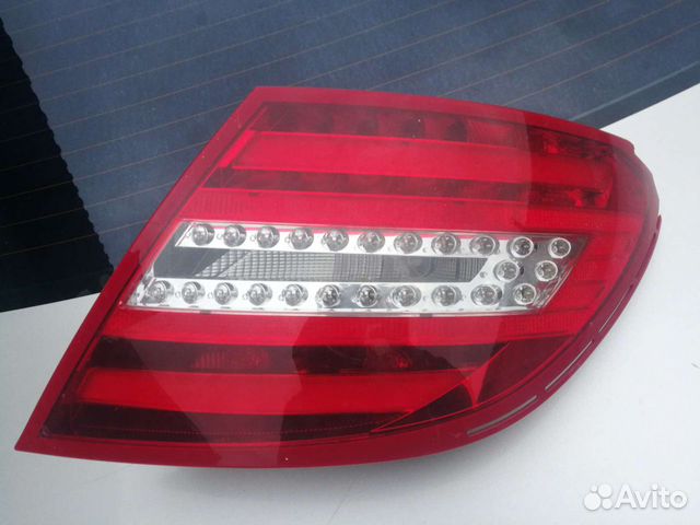 Фонарь Mercedes-Benz W204