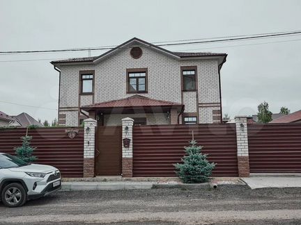 Коттедж 207 м² на участке 10 сот.