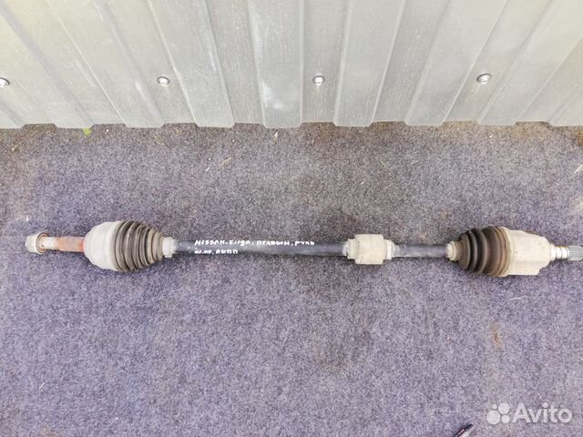 Привод передний правый Nissan Tiida