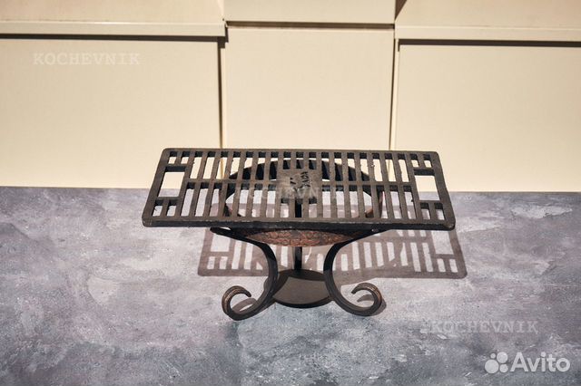 Чугунная решетка 24*39см