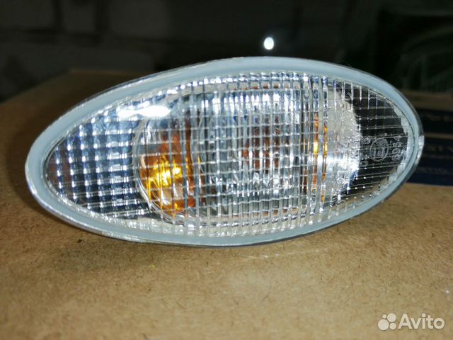 Повторитель поворота поворотник Mitsubishi Lancer9