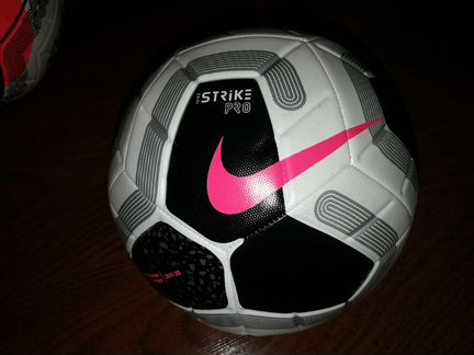 Футбольный мяч Nike Strike Pro р5