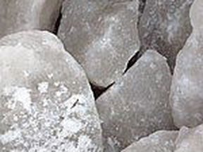 Соль лизунец (природный камень, глыба) для крс
