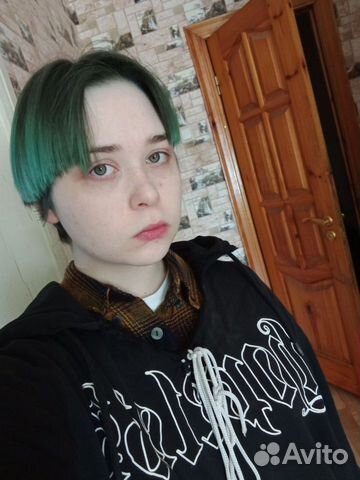 Бармен, хостес, администратор, помощник администра