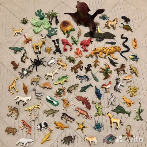 Лот фигурок животных