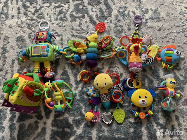 Развивающие игрушки подвесные и fisher price
