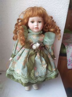 Коллекционная фарфоровая кукла Remeco Collection